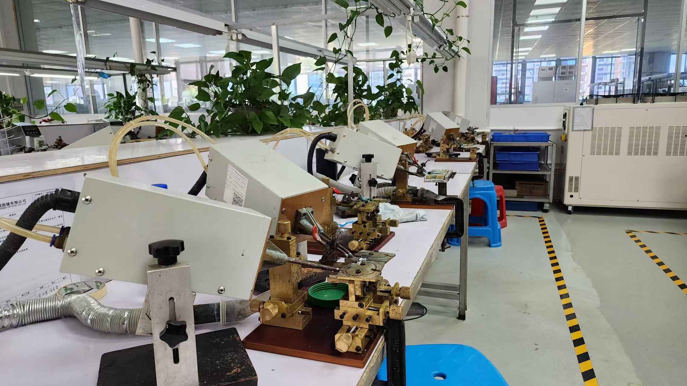 Exclusive Agency Opportunity: Designer Eyewear Collection